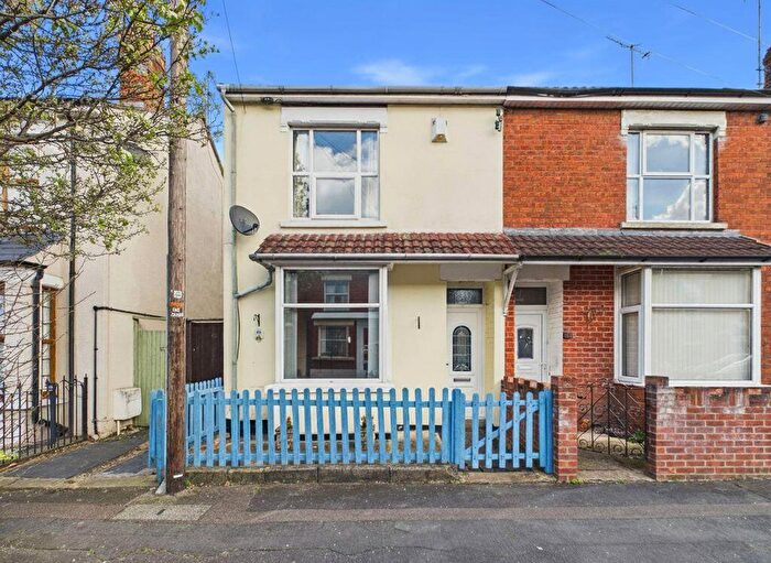 3 Bedroom Semi Detached House For Sale In Clegram Road, Gloucester, GL1