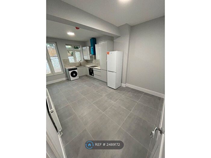 2 Bedroom Flat To Rent In Caledonian Road, London, N1