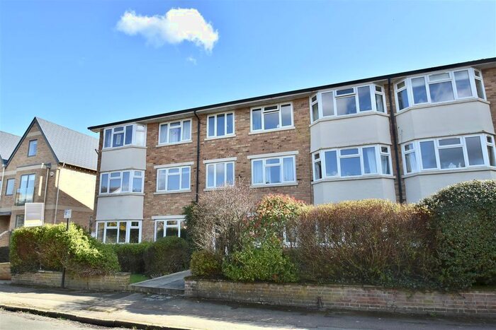 2 Bedroom Flat To Rent In Water Eaton Road, Oxford, OX2