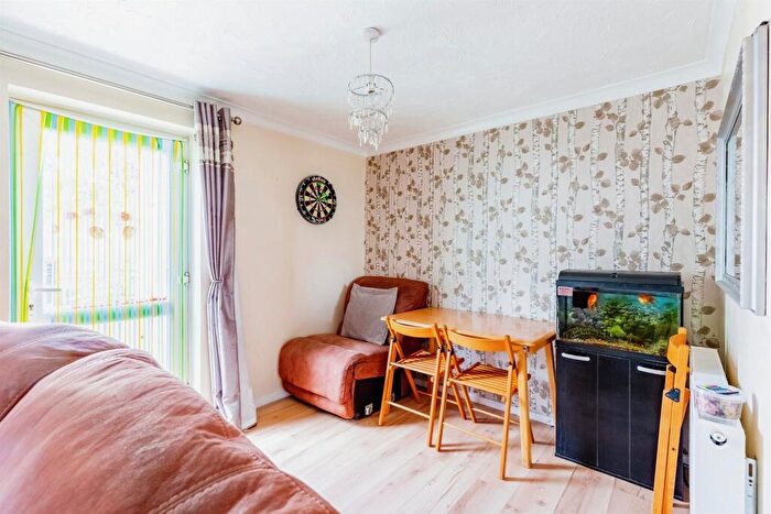 3 Bedroom Terraced House For Sale In Minerva Way, Wellingborough, NN8