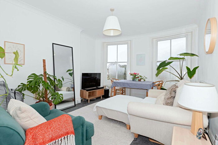 2 Bedroom Flat For Sale In Vernon Terrace, Brighton, BN1
