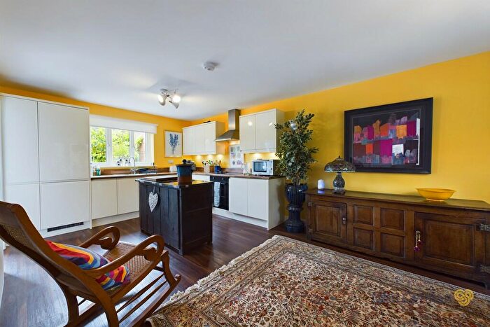 4 Bedroom Detached House For Sale In Tutbury Hollow, Ashbourne, DE6