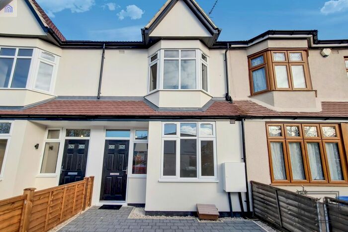 3 Bedroom Terraced House To Rent In Lincoln Road, Enfield, EN1