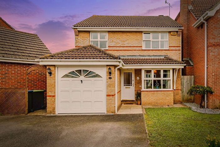 3 Bedroom Detached House For Sale In Foxglove Walk, Worthing, BN13