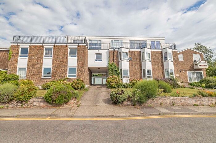 1 Bedroom Flat For Sale In Glen Iris Avenue, Canterbury, Kent, CT2