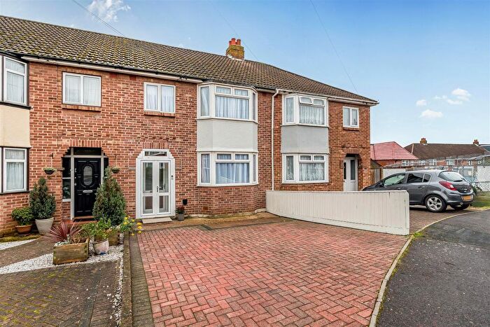 3 Bedroom Property For Sale In Belvoir Close, Fareham, PO16