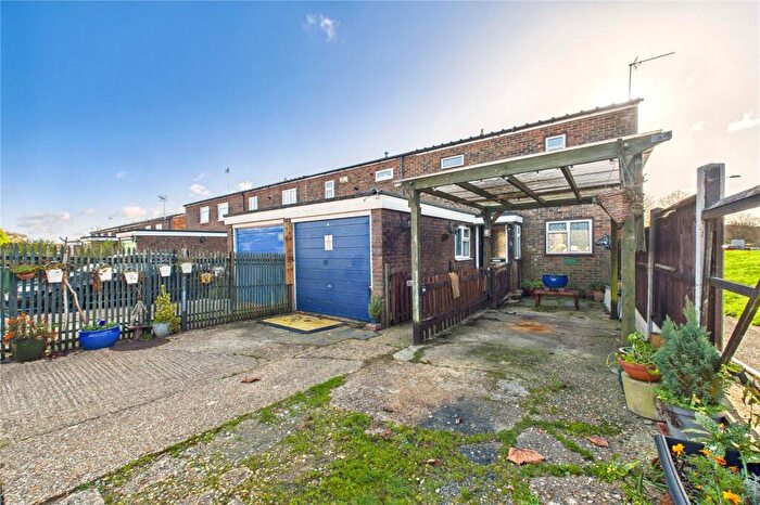 3 Bedroom End Of Terrace House For Sale In Montserrat Road, Basingstoke, Hampshire, RG24