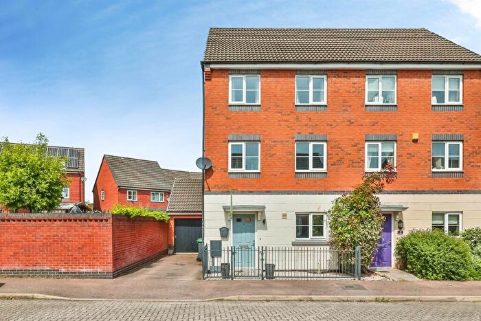 4 Bedroom Semi-Detached House For Sale In Owston Road, Annesley, Nottingham, NG15