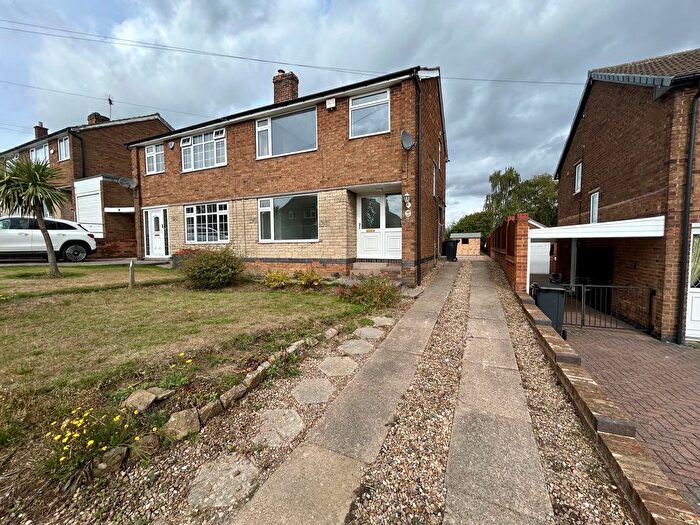 3 Bedroom Property To Rent In Norwood Avenue, Chesterfield, S41
