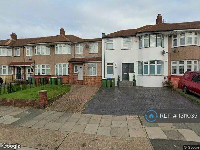 5 Bedroom End Of Terrace House To Rent In Sutherland Avenue, Welling, DA16