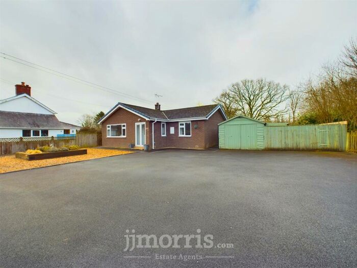 2 Bedroom Detached Bungalow For Sale In Cwm Cou, Newcastle Emlyn, SA38