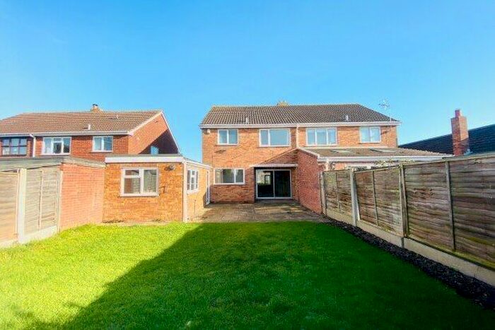 3 Bedroom Property To Rent In Mill Crescent, Tamworth, B78