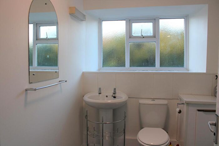 2 Bedroom Flat To Rent In Central Yeovil, Somerset, BA20