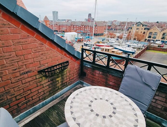 2 Bedroom Property To Rent In South Ferry Quay, Liverpool, L3