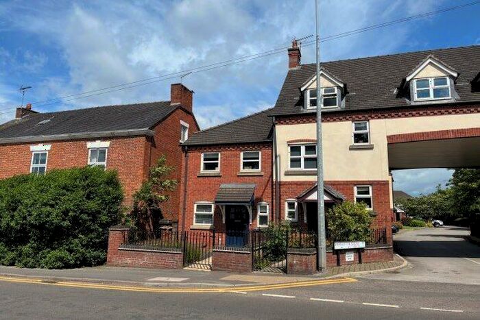 2 Bedroom End Of Terrace House To Rent In High Street, Uttoxeter, ST14