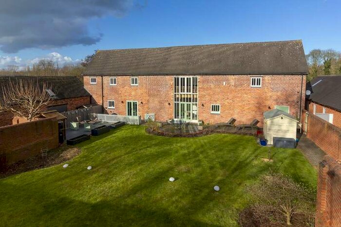 4 Bedroom Unique Property For Sale In Bretby Fairways, Bretby, Burton-on-trent, DE15