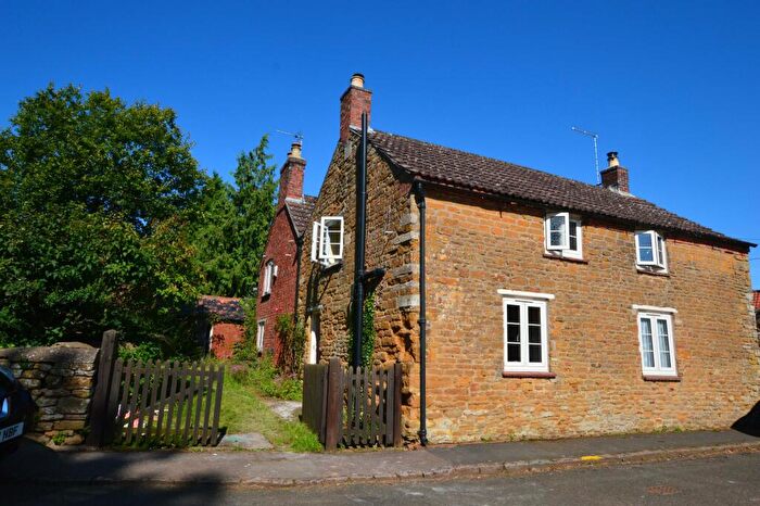 2 Bedroom Cottage To Rent In Main Street, Branston, NG32