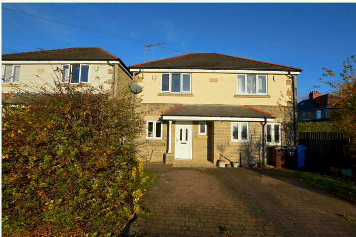 3 Bedroom Semi-Detached House To Rent In Chatsworth Park Road, Gleadless, Sheffield, S12