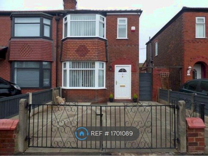 3 Bedroom Semi-Detached House To Rent In Middleton Road, North Reddish Stockport, SK5