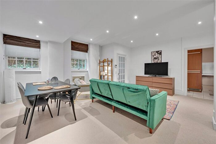 2 Bedroom Apartment For Sale In South Lodge, Circus Road, St John's Wood, London, NW8