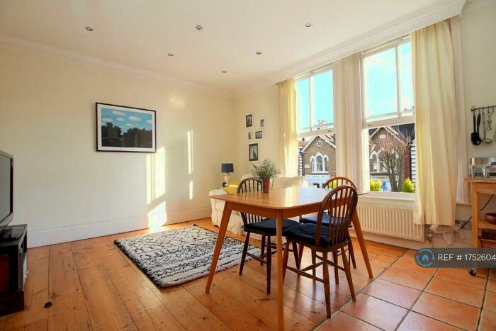 2 Bedroom Flat To Rent In Gillespie Road, London, N5