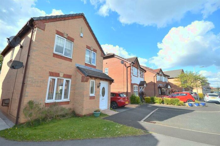 3 Bedroom Detached House To Rent In Landkey Close, Manchester, M23