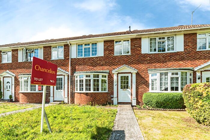 3 Bedroom Terraced House To Rent In Meadow Close, Thatcham, RG19