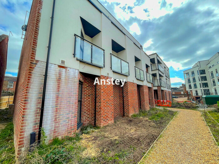 3 Bedroom Apartment To Rent In Portswood Road, Southampton, SO17