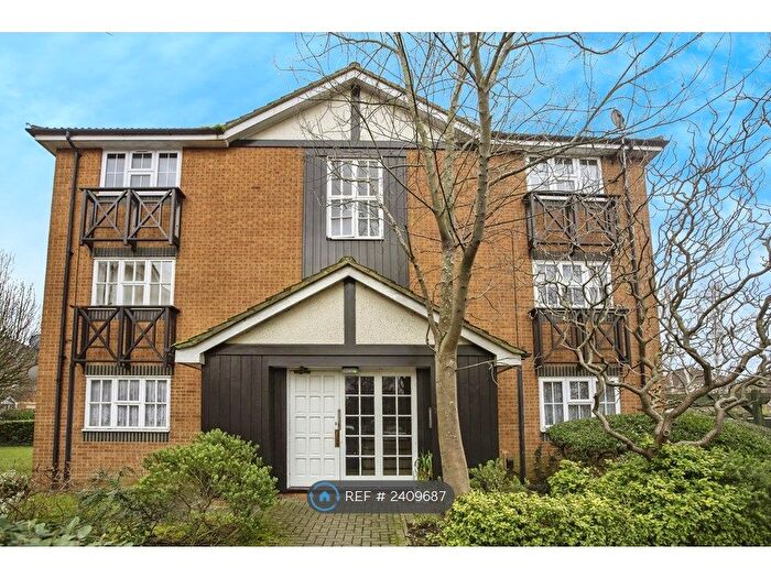 Studio To Rent In Chafford Hundred, Grays, RM16