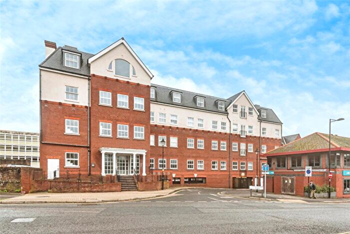 2 Bedroom Flat For Sale In Little Victoria Street, Basingstoke, Hampshire, RG21