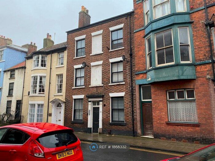 2 Bedroom Flat To Rent In Queen Street, Scarborough, YO11