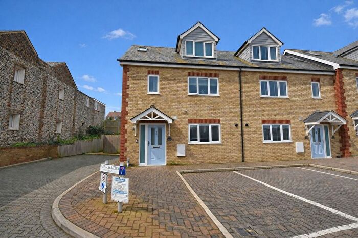 4 Bedroom End Terrace House For Sale In Beach Mews, Broadstairs, Kent, CT10