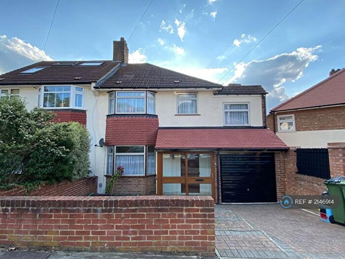 4 Bedroom Semi-Detached House To Rent In Berryhill, London, SE9