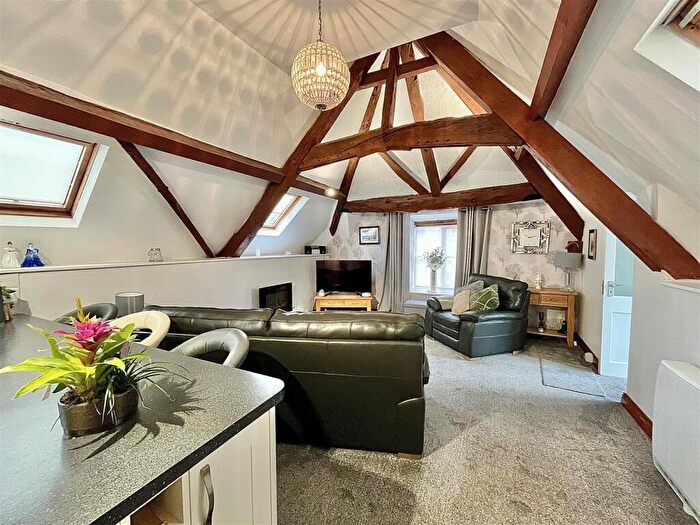 2 Bedroom Flat For Sale In Copse Cross Street, Ross-On-Wye, HR9