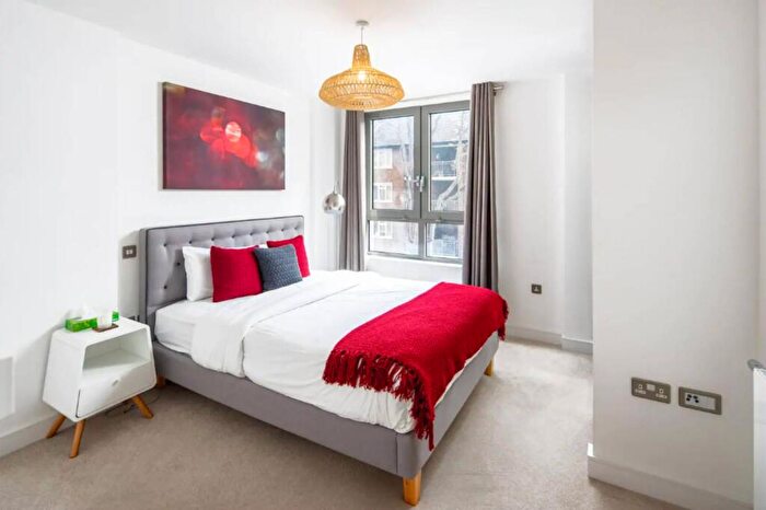 2 Bedroom Flat For Sale In Silwood Street, Rotherhithe, London, SE16