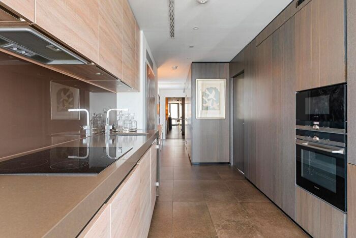 2 Bedroom Apartment To Rent In Chronicle Tower, B City Road, London, EC1V