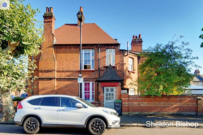1 Bedroom Flat For Sale In Salisbury Road, London, N22