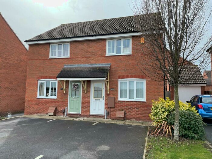 2 Bedroom Semi-Detached House To Rent In Wenlock Drive, Hucknall, NG15