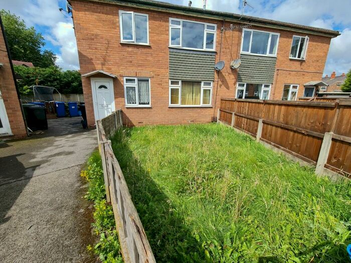 2 Bedroom Maisonette To Rent In Heywood Grove, Sale, M33
