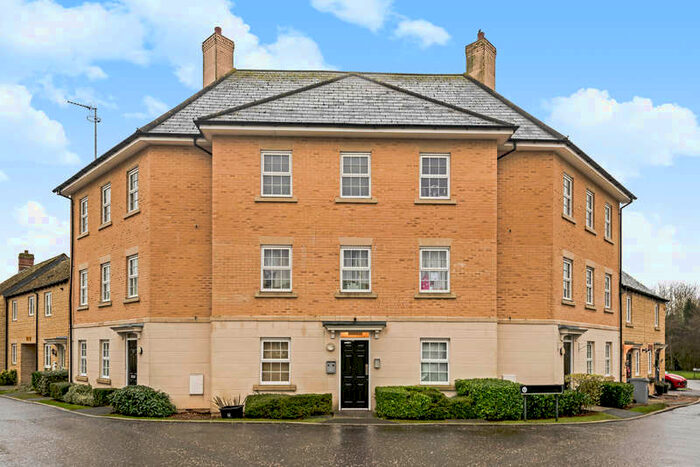 2 Bedroom Apartment To Rent In Flax Crescent, Carterton, OX18