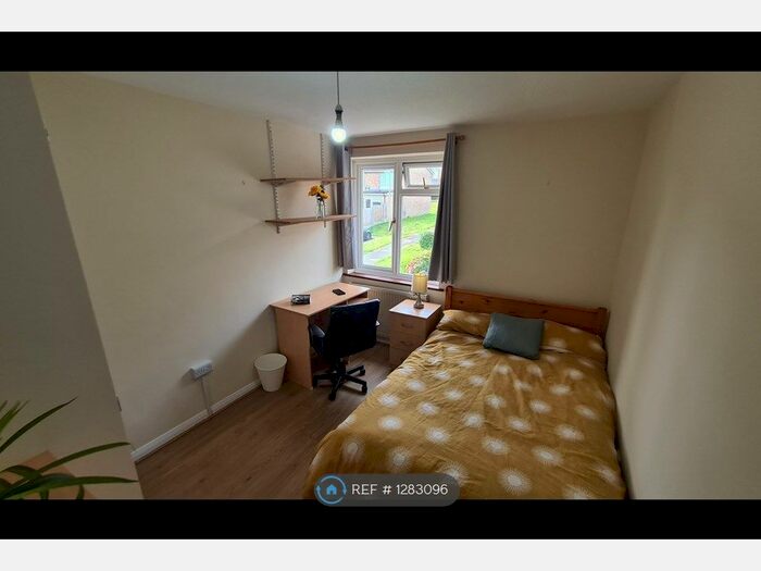 6 Bedroom Semi-Detached House To Rent In Headcorn Drive, Canterbury CT2