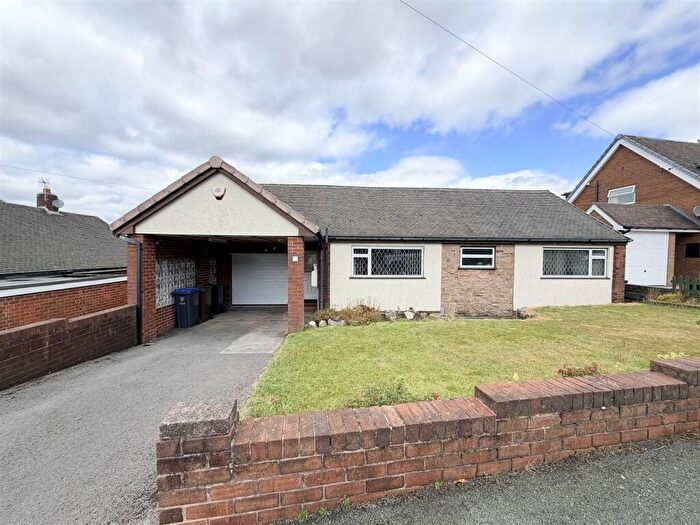 3 Bedroom Bungalow For Sale In Moorland Road, Leek, ST13