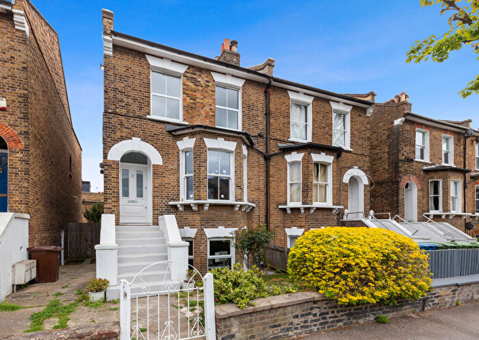 1 Bedroom Flat To Rent In Tyrrell Road East Dulwich, SE22
