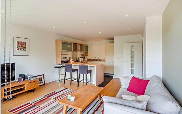 1 Bedroom Apartment To Rent In Kingfisher Way, Cambridge, Cambridgeshire, CB2