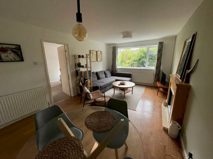 2 Bedroom Maisonette To Rent In Ellerside Grove, Northfield, B31