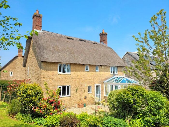 4 Bedroom Detached House For Sale In Redlands Lane, Broadwindsor, Beaminster, DT8