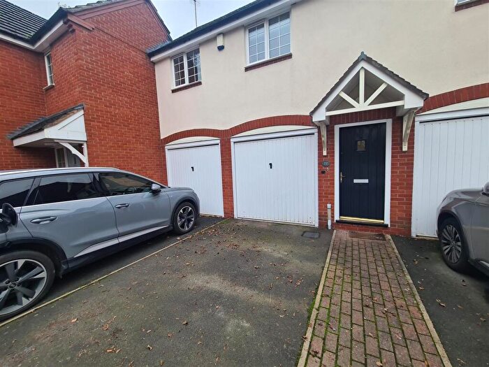 1 Bedroom Flat To Rent In Bowling Green Drive, Smethwick, B67