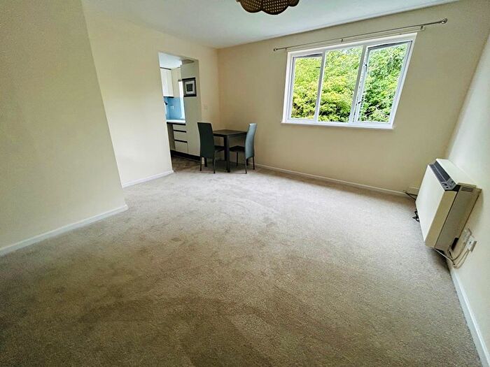 Apartment To Rent In Pebble Drive, Didcot, OX11