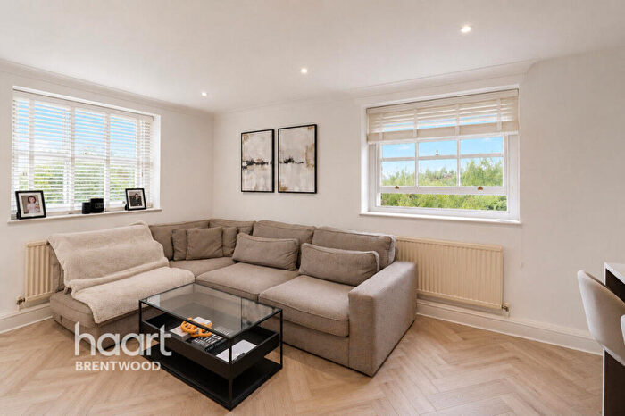 1 Bedroom Flat For Sale In Thorndon Park, Brentwood, CM13