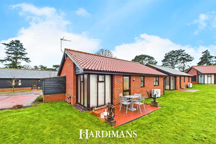 2 Bedroom Detached Bungalow For Sale In Chapel Road, Carlton Colville, Lowestoft, NR33